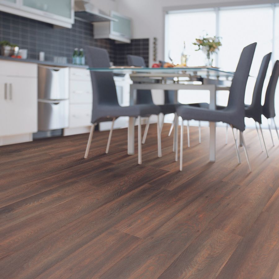 Laminate floors in kitchen